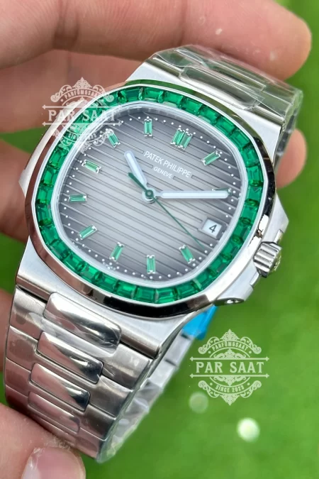 Patek Philippe Nautilus 5711 Yeşil Baget Taşlı Saat