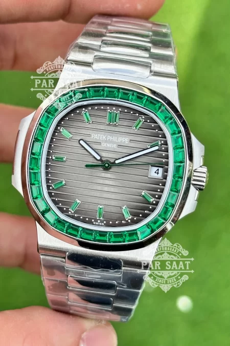 Patek Philippe Nautilus 5711 Yeşil Baget Taşlı Saat