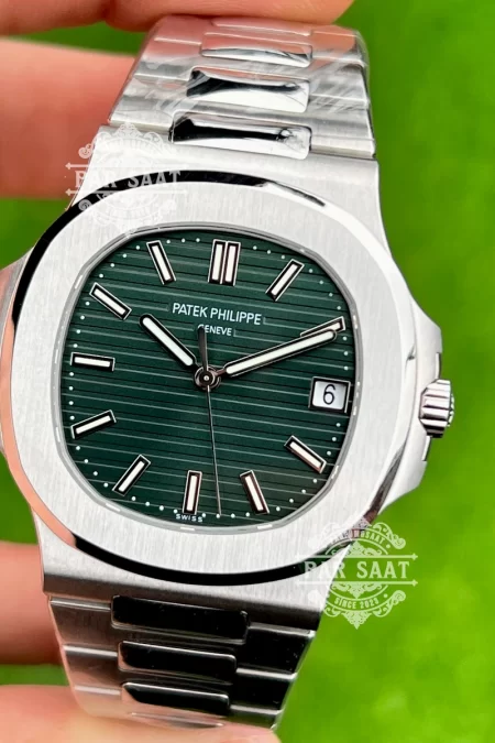 Patek Philippe Nautilus 5711 Yeşil Sunburst Kadran PPF